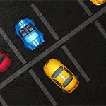 Estacionamiento con autos de colores y una ambulancia vistos desde arriba