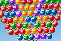 Winter Bubbles es un juego clásico de disparar burbujas con temática invernal.
