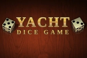 Texto dorado Yacht Dice Game sobre un fondo de madera con dados a los lados