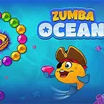 Pez amarillo con sombrero de pirata lanzando joyas hacia una cadena de gemas de colores en un fondo submarino azul